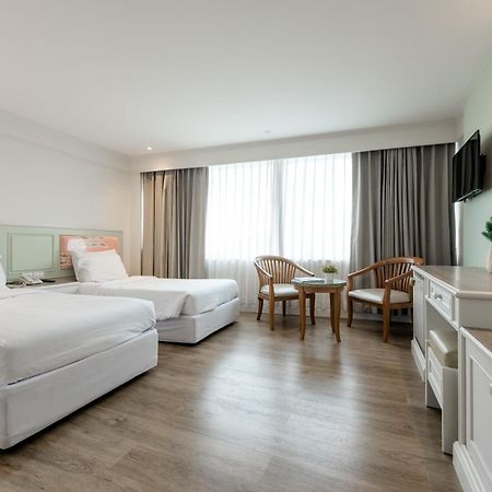 Dhevaraj Hotel Nan Kültér fotó